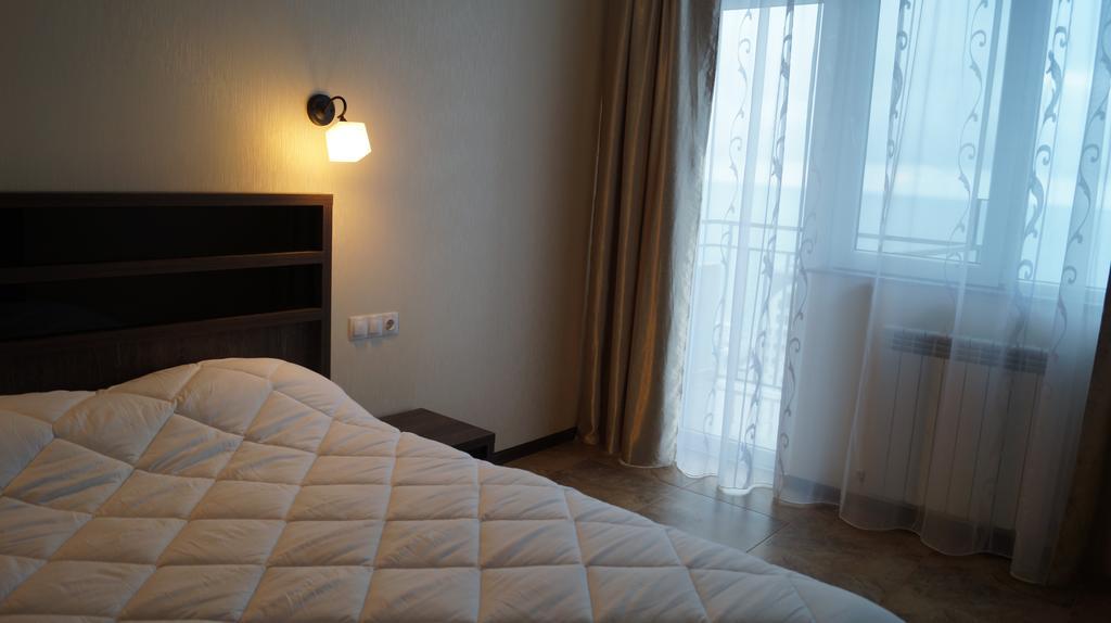 Apartment Anri 16A Inasaridze Street Batumi Bagian luar foto